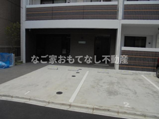 【駐車場】