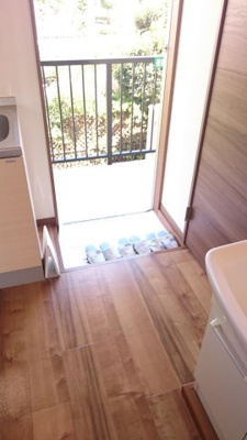 【エントランス】 | コミューン岩嶋 A