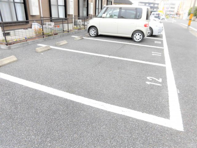 リベルテＡの駐車場