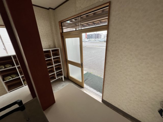 高野本郷　貸店舗　２９坪のエントランス