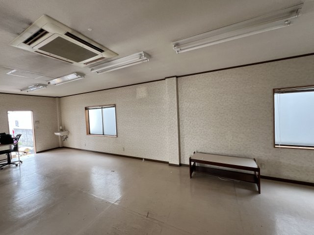 高野本郷　貸店舗　２９坪の内装