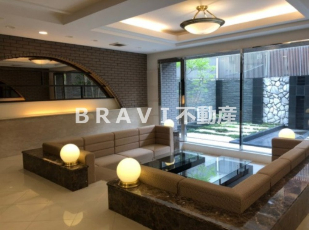 GALLERY谷町（ギャレリー谷町）　BRAVI不動産のロビー|【GALLERY谷町】豪華なエントランスです。