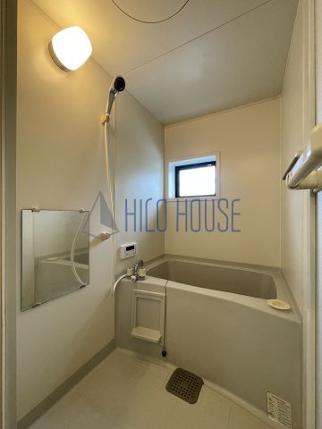 アクシスAの浴室