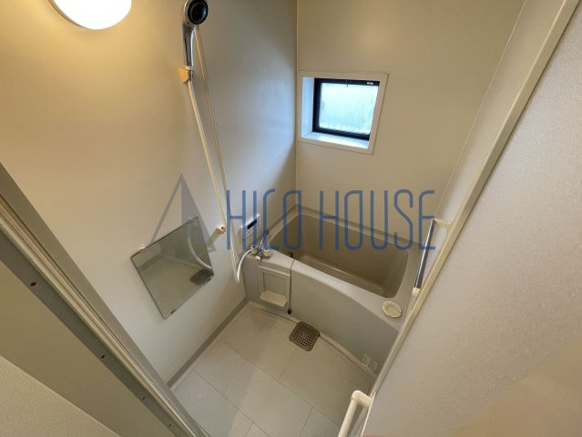 アクシスAの浴室