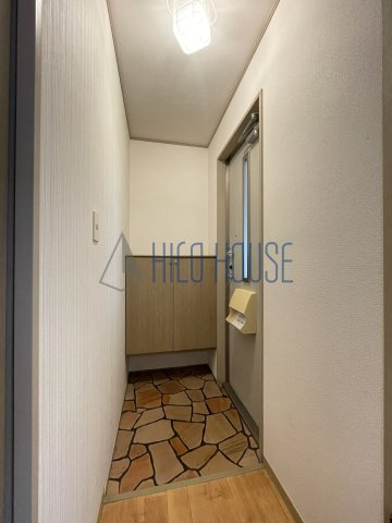 アクシスAの玄関