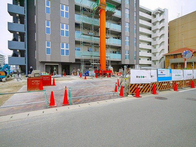 ラヴィーナ大和西大寺の駐車場