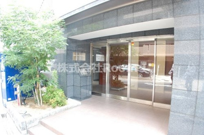 【エントランス】 | ES-Grande Minamimorimachi | 落ち着いたエントランスです