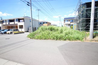 【前面道路含む現地写真】