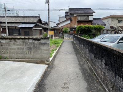 【前面道路含む現地写真】 | 西条市大町　売土地 | 西側接道