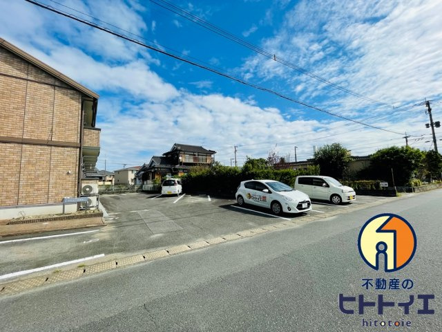 セジュール和泉の駐車場