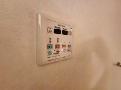 ORYZA三条西洞院（オリザ三条西洞院）の浴室|浴室乾燥機能付