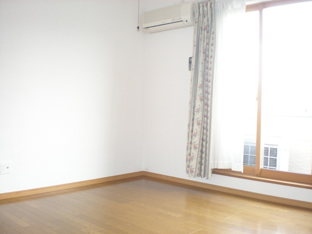 【寝室】 | サンリットハウスＤＸ | エアコン付き