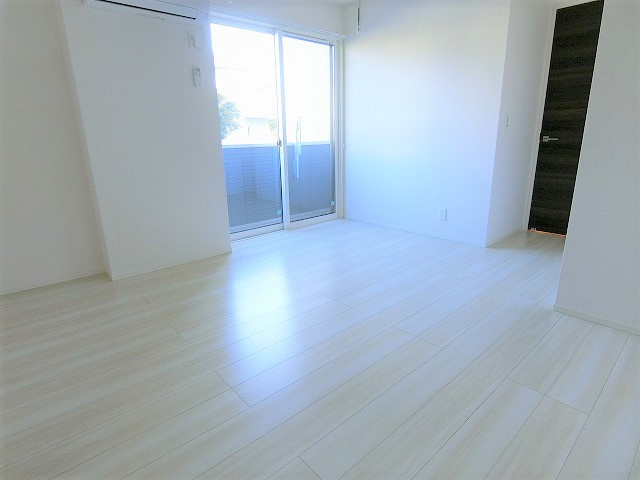 メゾンボヌールの居間・リビング