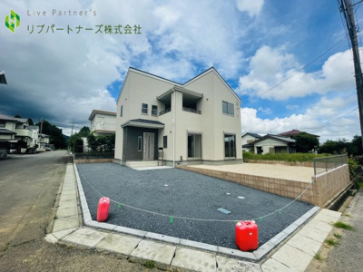 【外観】 | リーブルガーデン＊石岡市柿岡２期（全１棟） | ご購入までの流れ、住宅ローンのこと、保険のこと、住まいの全てを見て・聞いて・相談できる！リブパートナーズでは、お客様のご要望に真摯に耳を傾け情報をより迅速にお届けします！些細な事でもお話下さい。