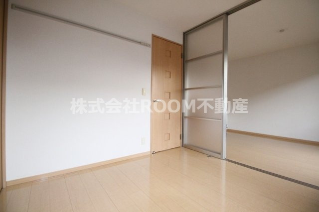 グランシャリオⅡ番館の洋室|ゆったりした洋室です