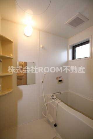 グランシャリオⅡ番館の浴室|ゆったり過ごせるお風呂です