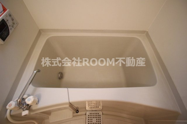 リーフレットエコー　Ⅲ号館の浴室|お風呂で日々の疲れを落としましょう