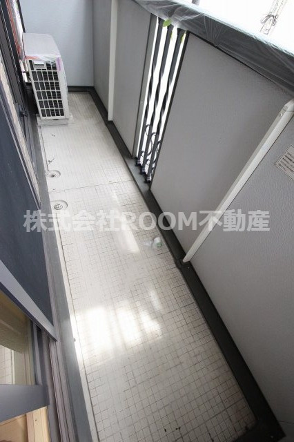 リーフレットエコー　Ⅲ号館のバルコニー|バルコニーからの眺めを楽しみながら食事をしませんか