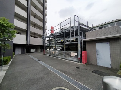 【駐車場】 | エルグレース放出鶴見 | マンション敷地内には機械式の駐車場がございます。