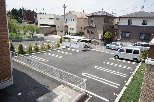 エレガント・ヒルズⅡの駐車場