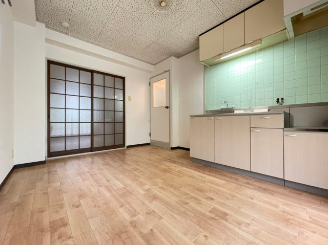 クレセント垂水の居間・リビング