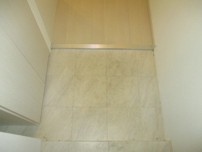 【玄関】 | レディエント安立