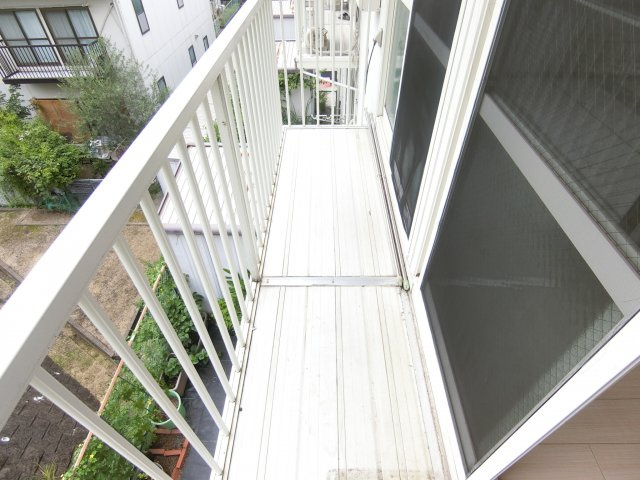 シャトー・ド・イワネ17号館のバルコニー|同物件別部屋イメージ写真