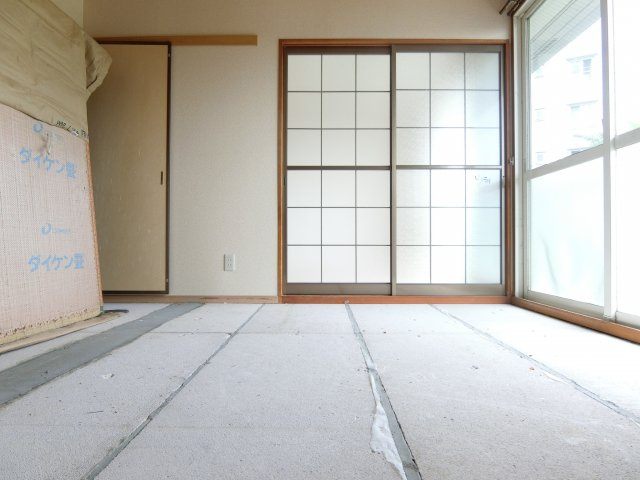 シャトー・ド・イワネ17号館の和室|同物件別部屋イメージ写真