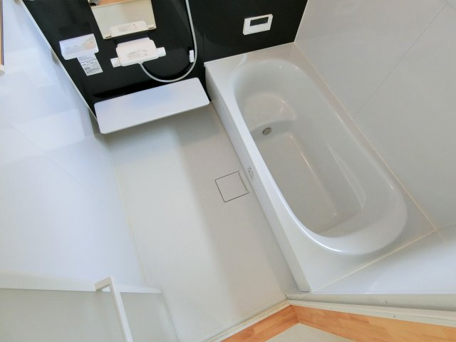 ショアーズ釣ヶ崎アパートの浴室