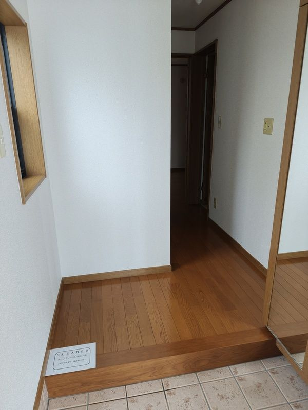 樽町4丁目戸建の玄関