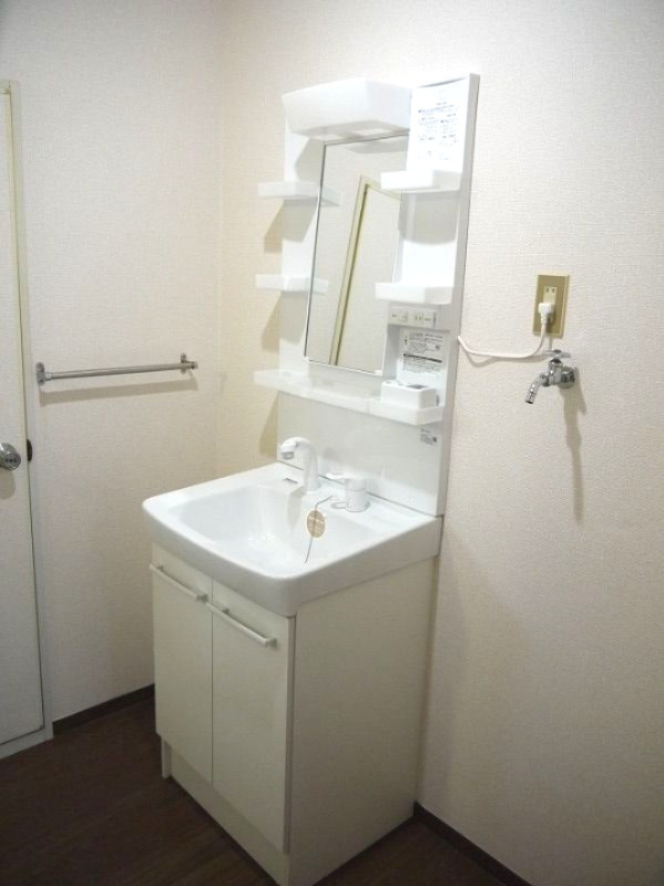 クレール高松山の洗面所