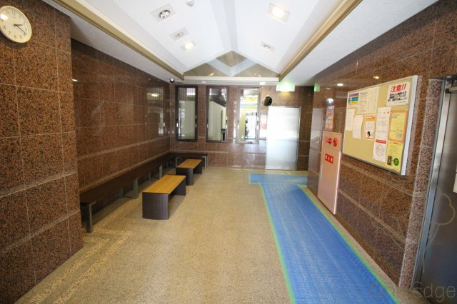 コスモグラシティ梅田東のロビー