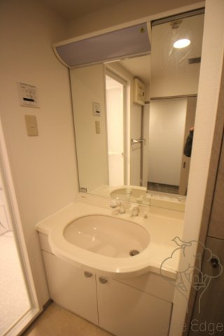 コスモグラシティ梅田東の独立洗面台