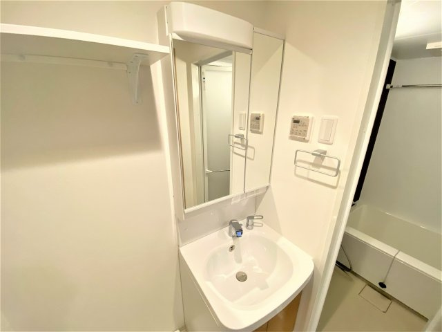 コントレイルりんくう常滑の独立洗面台