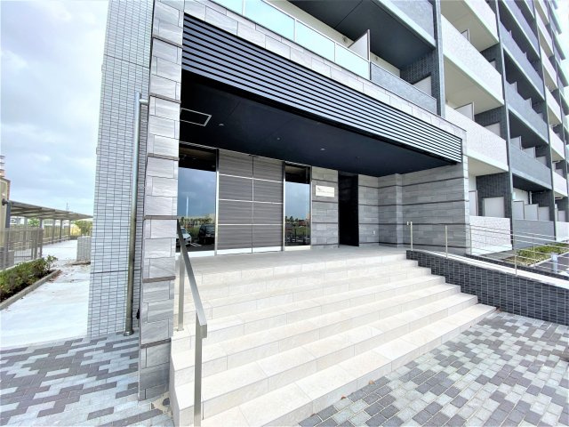 コントレイルりんくう常滑のエントランス