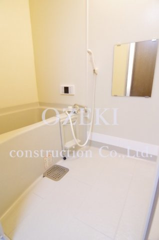 エマーレ北越谷の浴室