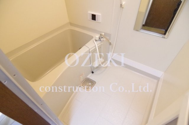 エマーレ北越谷の浴室