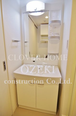 エマーレ北越谷の洗面所