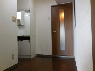 【居間・リビング】 | サニーコート豊村 | 明るい室内です。