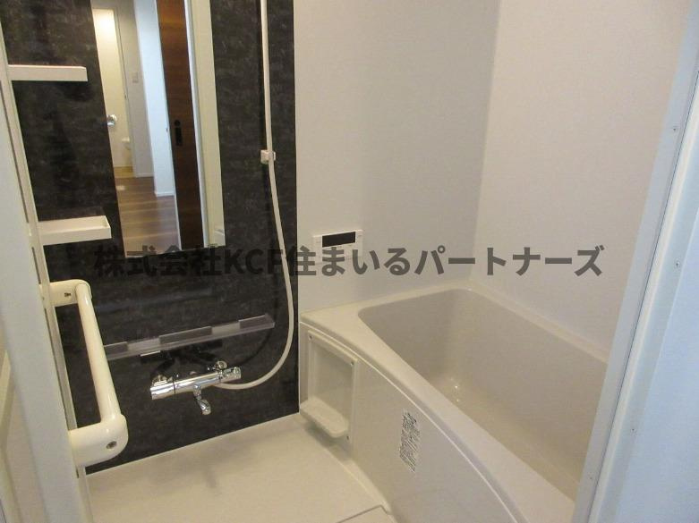 花畑プレミアの浴室|ゆったり過ごせるお風呂です