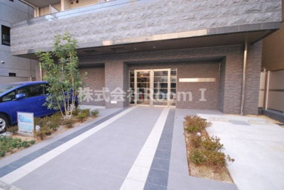 【エントランス】 | プレサンス北浜ラ・フェスタ | ゆとりのあるエントランスです