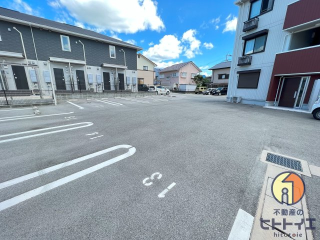 メゾンドヴェルデの駐車場|駐車場があります