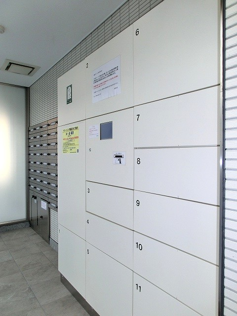 ParkAxis浅草橋二丁目のロビー|パークアクシス浅草橋二丁目の不在時に便利な宅配ＢＯＸです