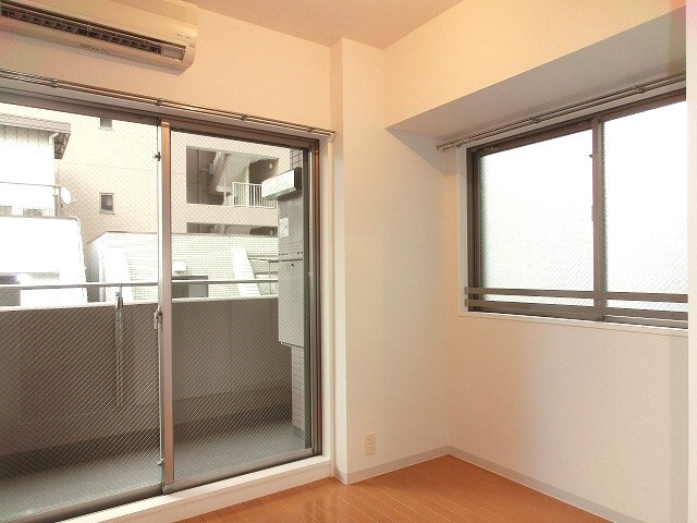 ParkCube上野のバルコニー|角部屋です