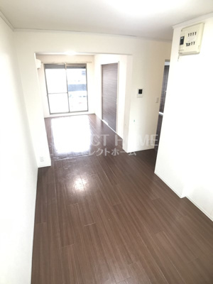 【居間・リビング】 | ソファレ小河原B | 居間です