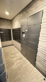 【その他共用部分】 | いつでも荷物が受け取れる宅配ボックスがあると、再配達の手間もかかりませんし、便利ですね♪