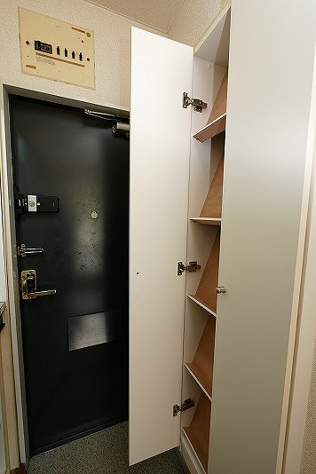 パレス戸坂桜東町の玄関|パレス戸坂桜東町108号