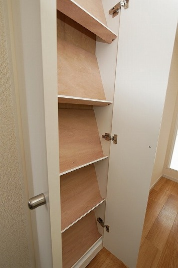 パレス戸坂桜東町の収納|パレス戸坂桜東町108号