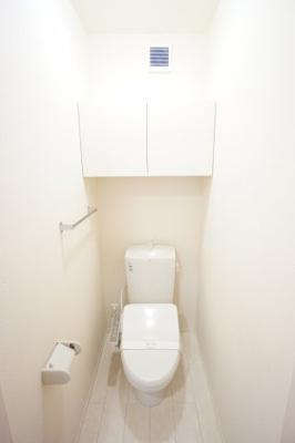 【トイレ】 | バードネイチャー E | ※同物件・反転タイプの写真です。