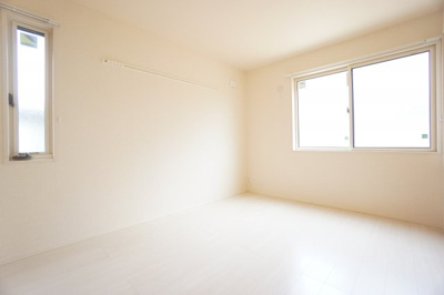 【洋室】 | バードネイチャー E | ※同物件・反転タイプの写真です。